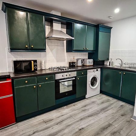 Modern City Centre Apartment 벨파스트 외부 사진